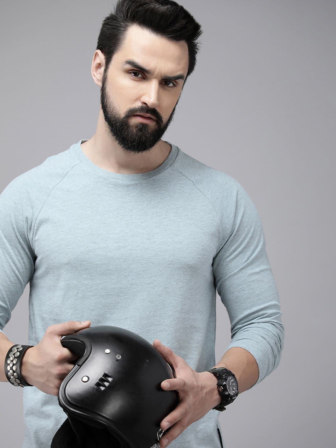 The Roadster Lifestyle Co. Men Solid Raglan Sleeves T-shirt - view 1