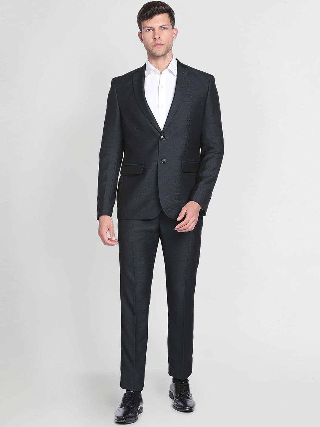 Arrow Men Two-Piece Self-Design Single-Breasted Suit - view 1