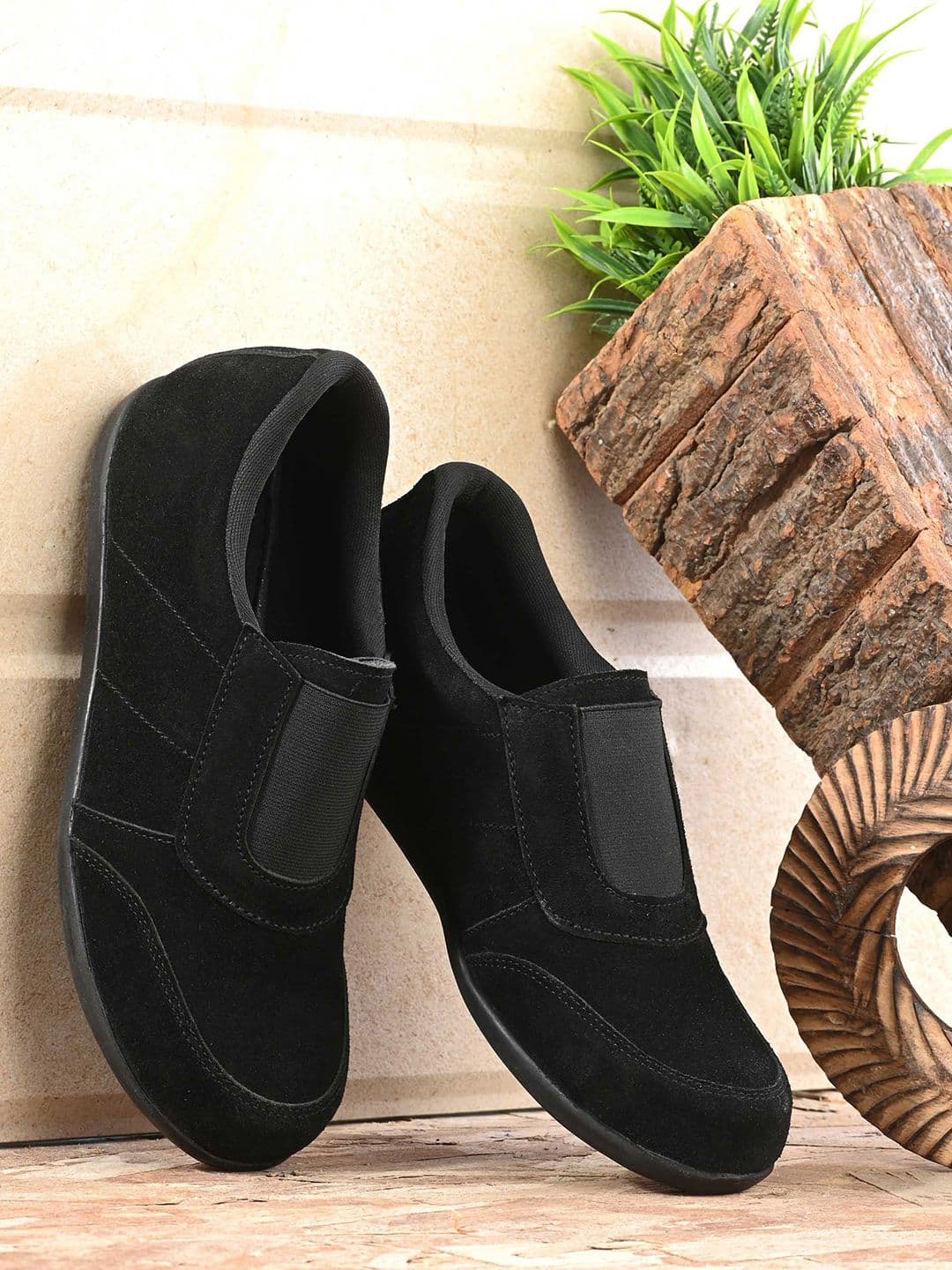 Eego Italy Women Leather Training or Gym Non-Marking Shoes - view 1