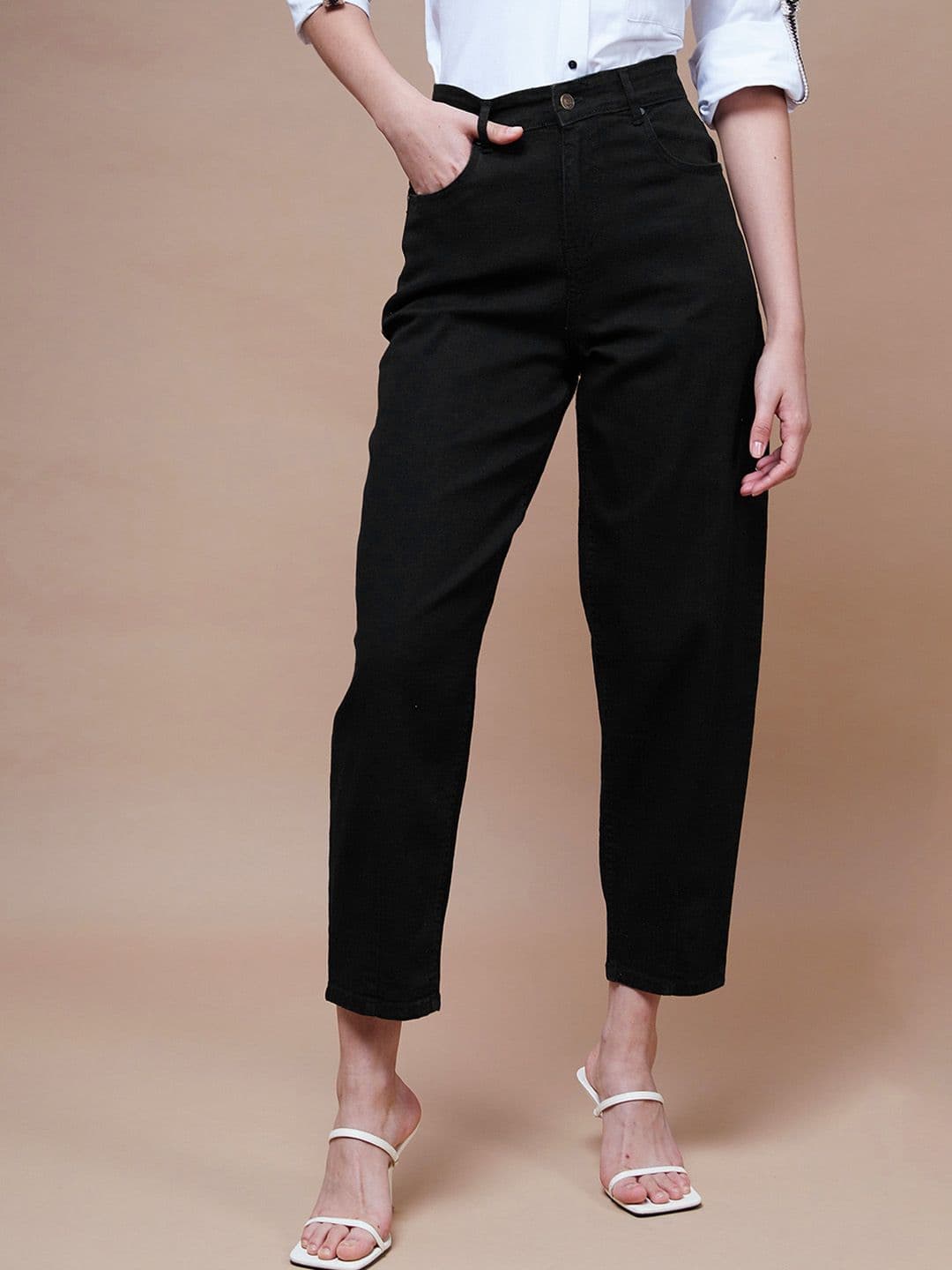 SASSAFRAS BASICS Women Anti Balloon Fit Stretchable Relaxed Fit Jeans - view 1