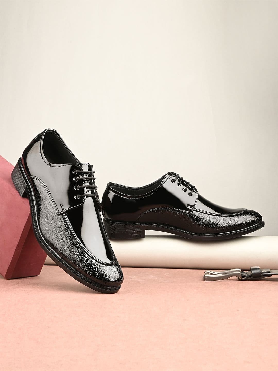 INVICTUS Men Textured Formal Derbys - view 1