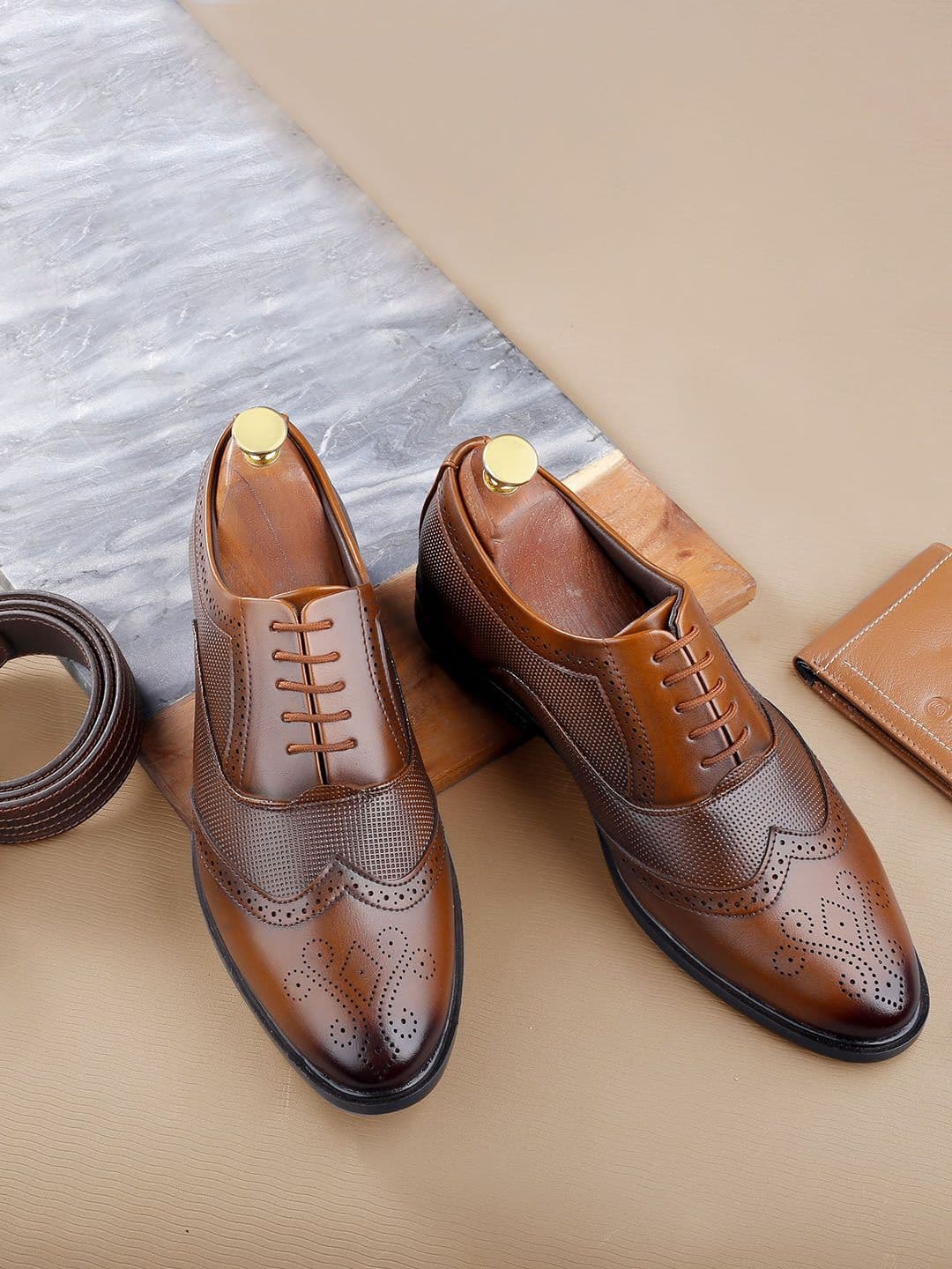 bacca bucci Men Textured Formal Brogues - view 1