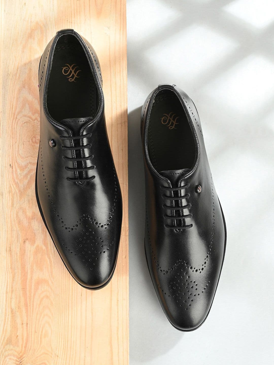 House of Pataudi Men Genuine Leather Lace-Up Formal Brogue Shoes - view 1