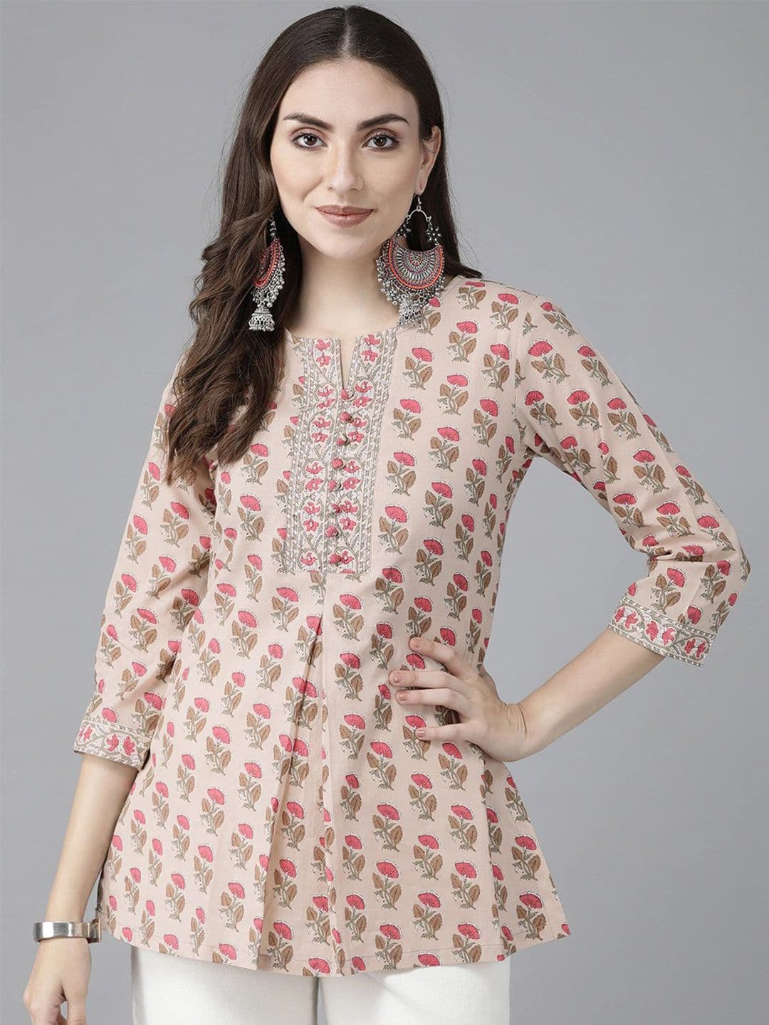 Rain & Rainbow Peach Notch Neck Floral Printed Sequinned Pure Cotton A-Line Kurti - view 1