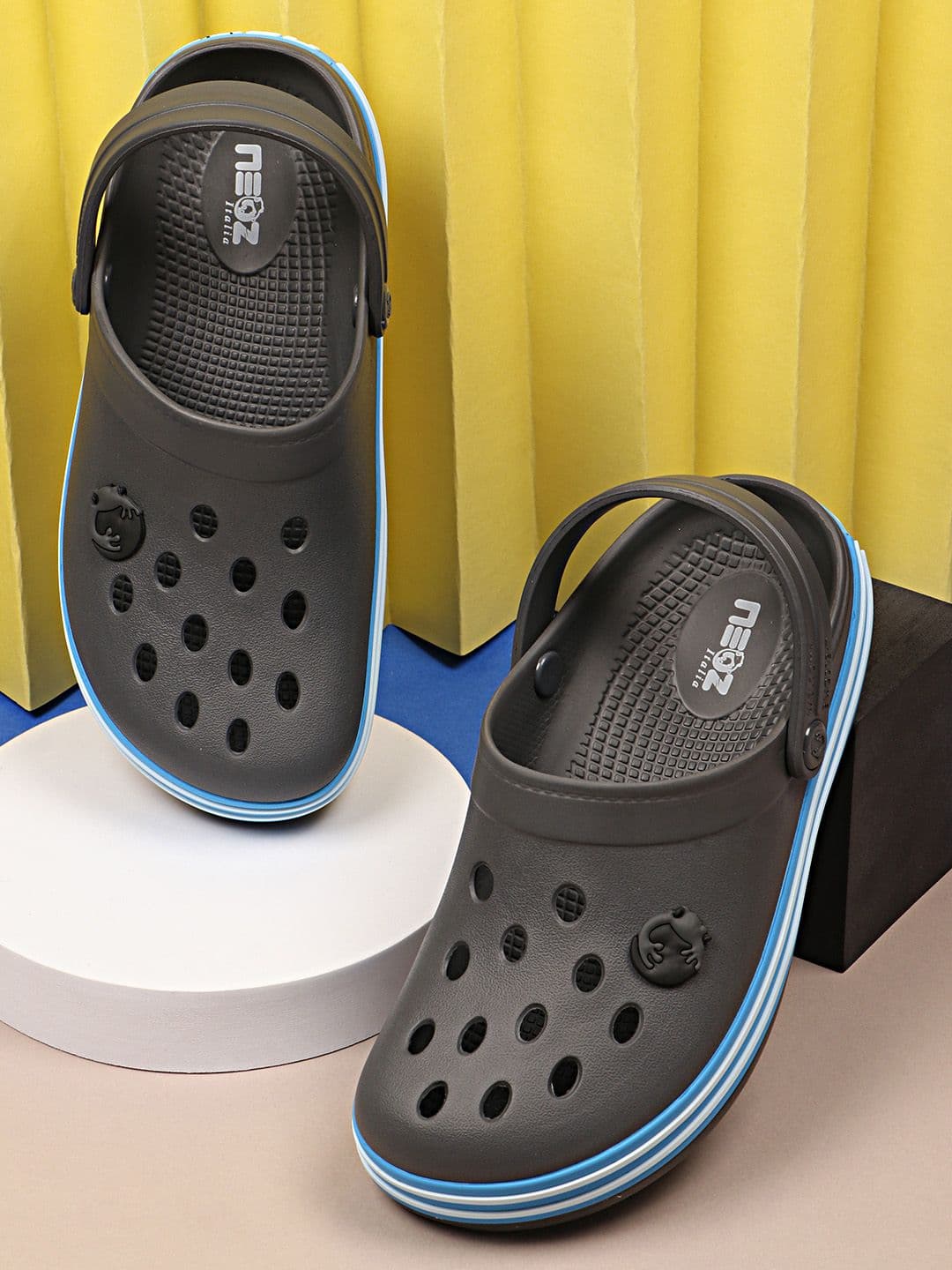 NEOZ Men Levirex Lightweight & Comfortable Grip & Bounce Less Pressure Clogs - view 1