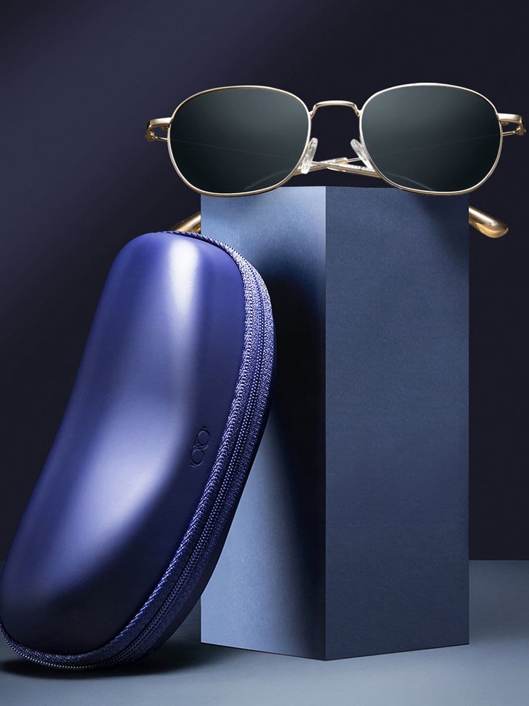 Vincent Chase by Lenskart Lens & Round Sunglasses with Polarised and UV Protected Lens 138478 - view 1
