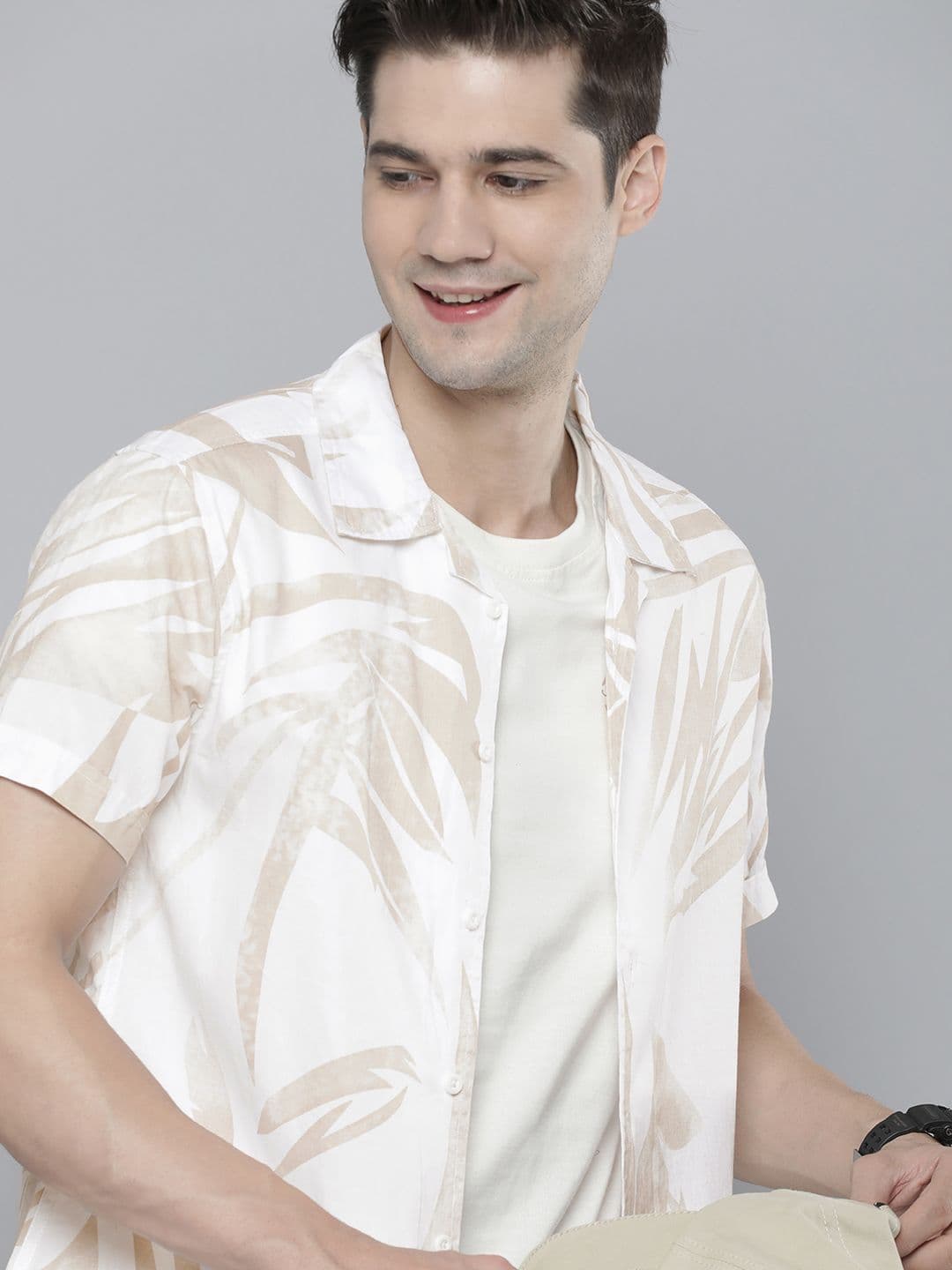 HERE&NOW Men Slim Fit Floral Printed Opaque Casual Shirt - view 1