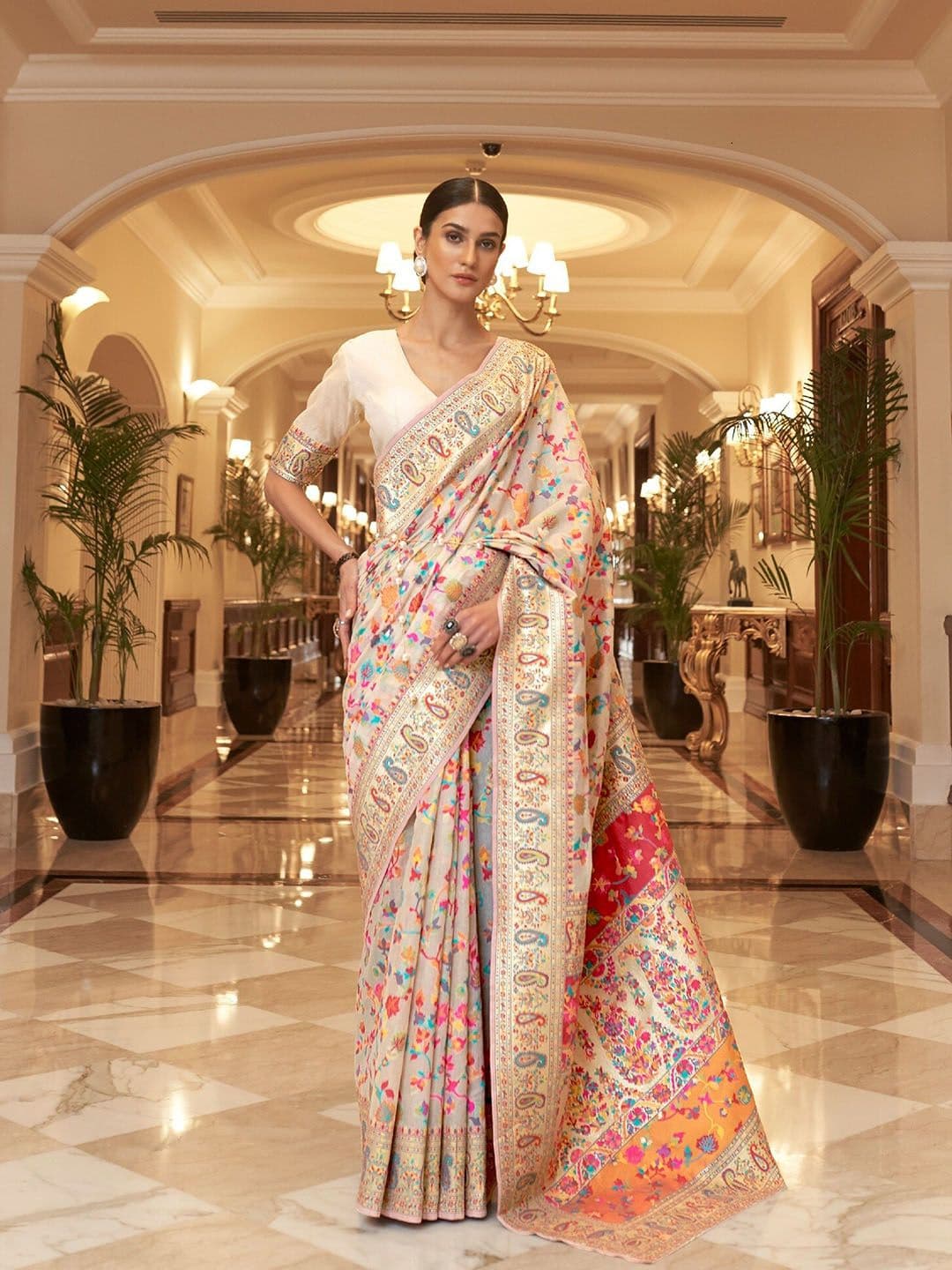 Mitera Ethnic Motifs Woven Design Zari Silk Blend Banarasi Saree - view 1