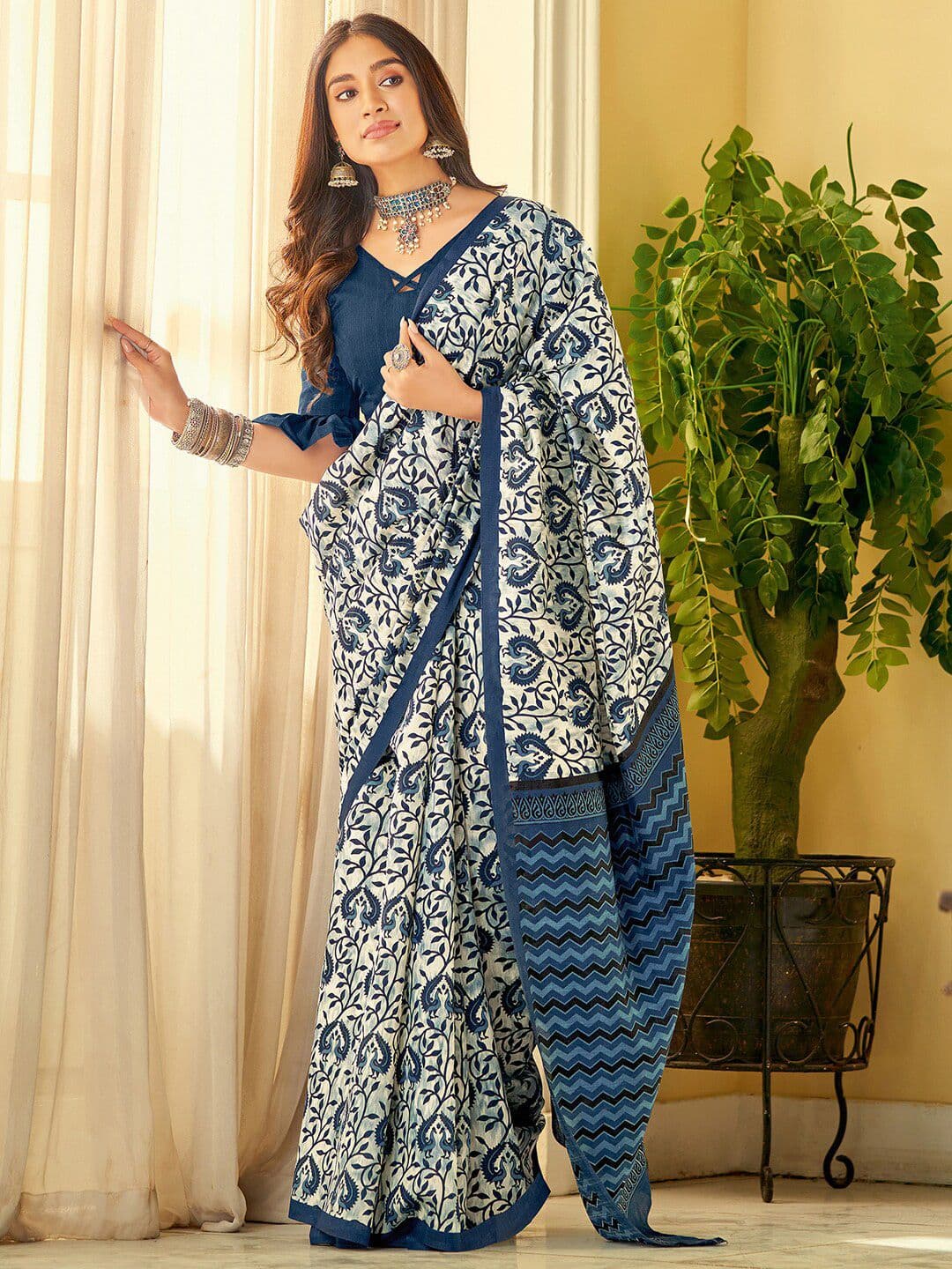 KALINI Ethnic Motifs Printed Saree - view 1