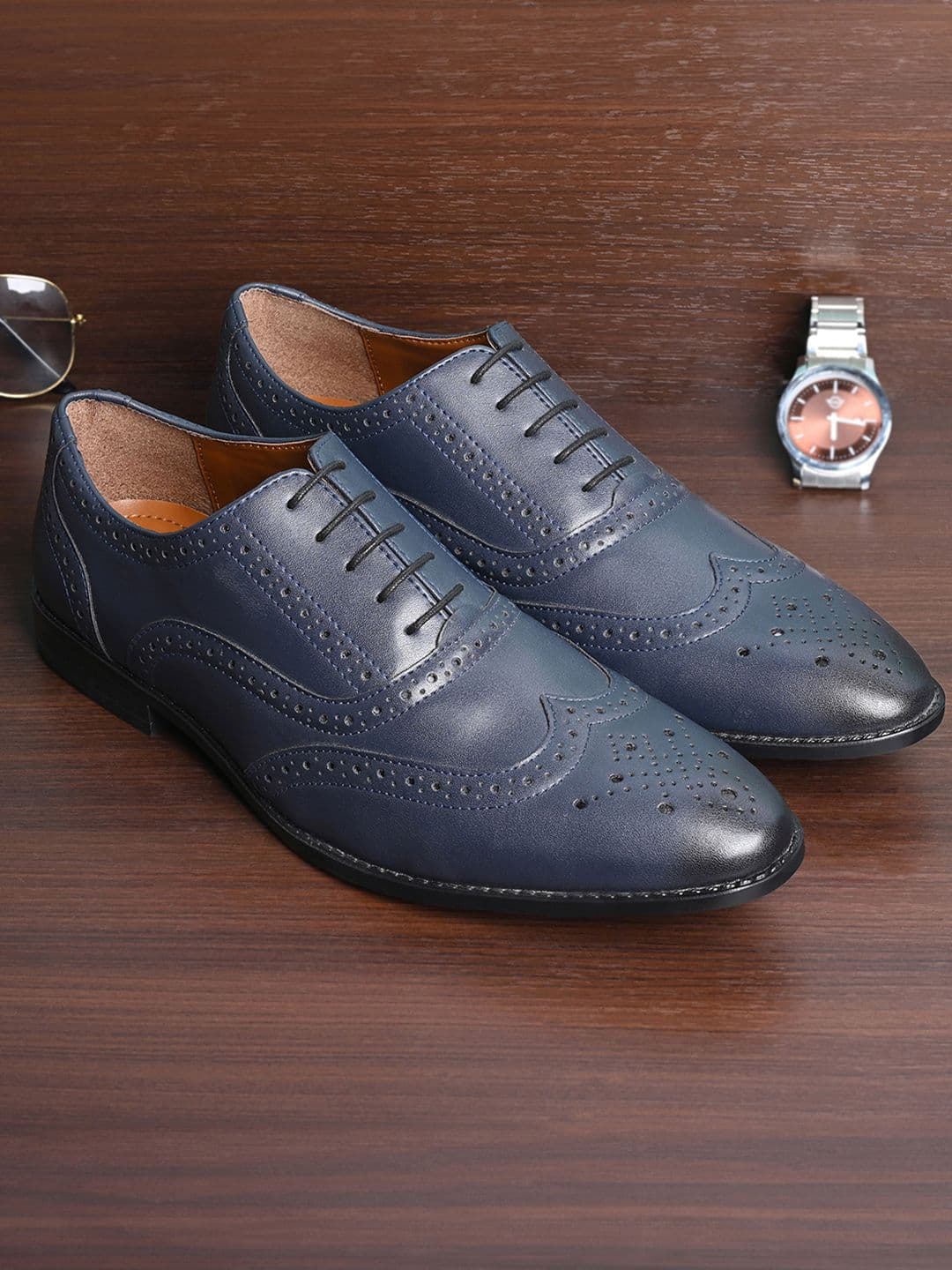 LOUIS STITCH
Men Textured Formal Lace Up Brogue Shoes - view 1