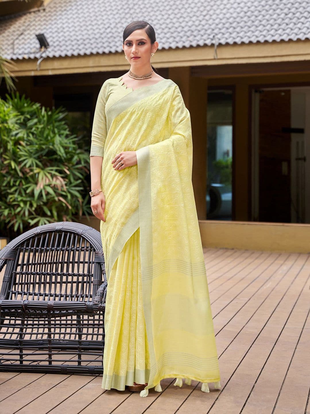 Mitera Yellow & White Floral Embroidered Zari Pure Linen Banarasi Saree - view 1
