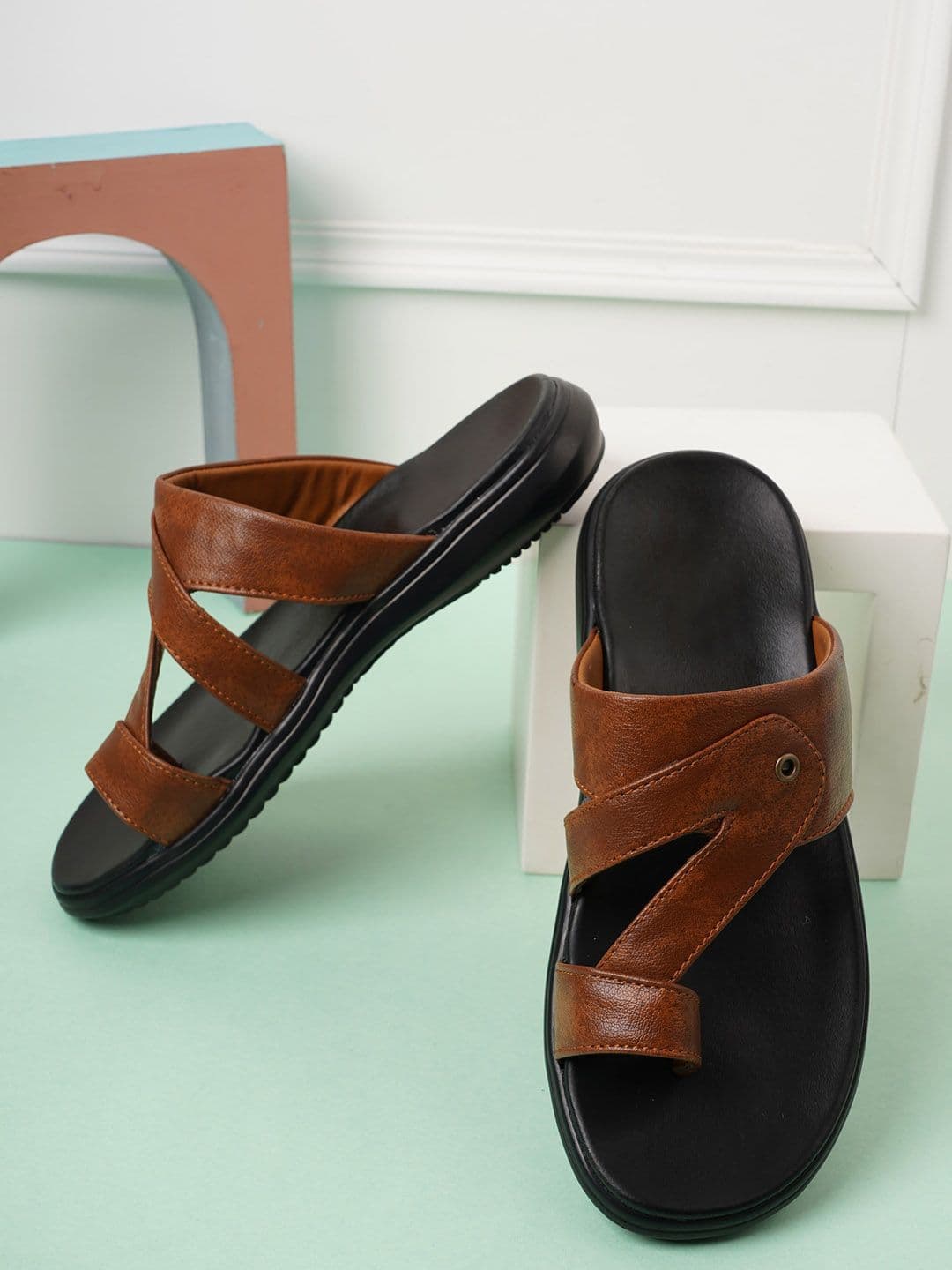Walkfree Men Textured One Toe Comfort Sandals - view 1