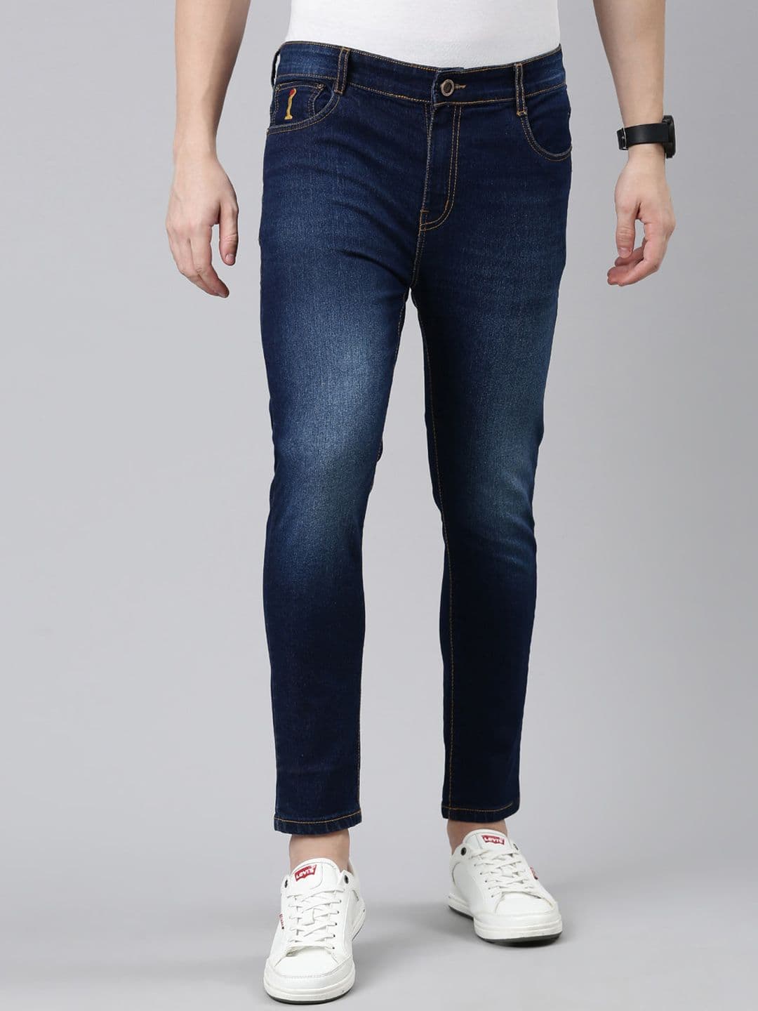 CINOCCI Men Slim Fit Mid-Rise Light Fade Clean Look Stretchable Jeans - view 1
