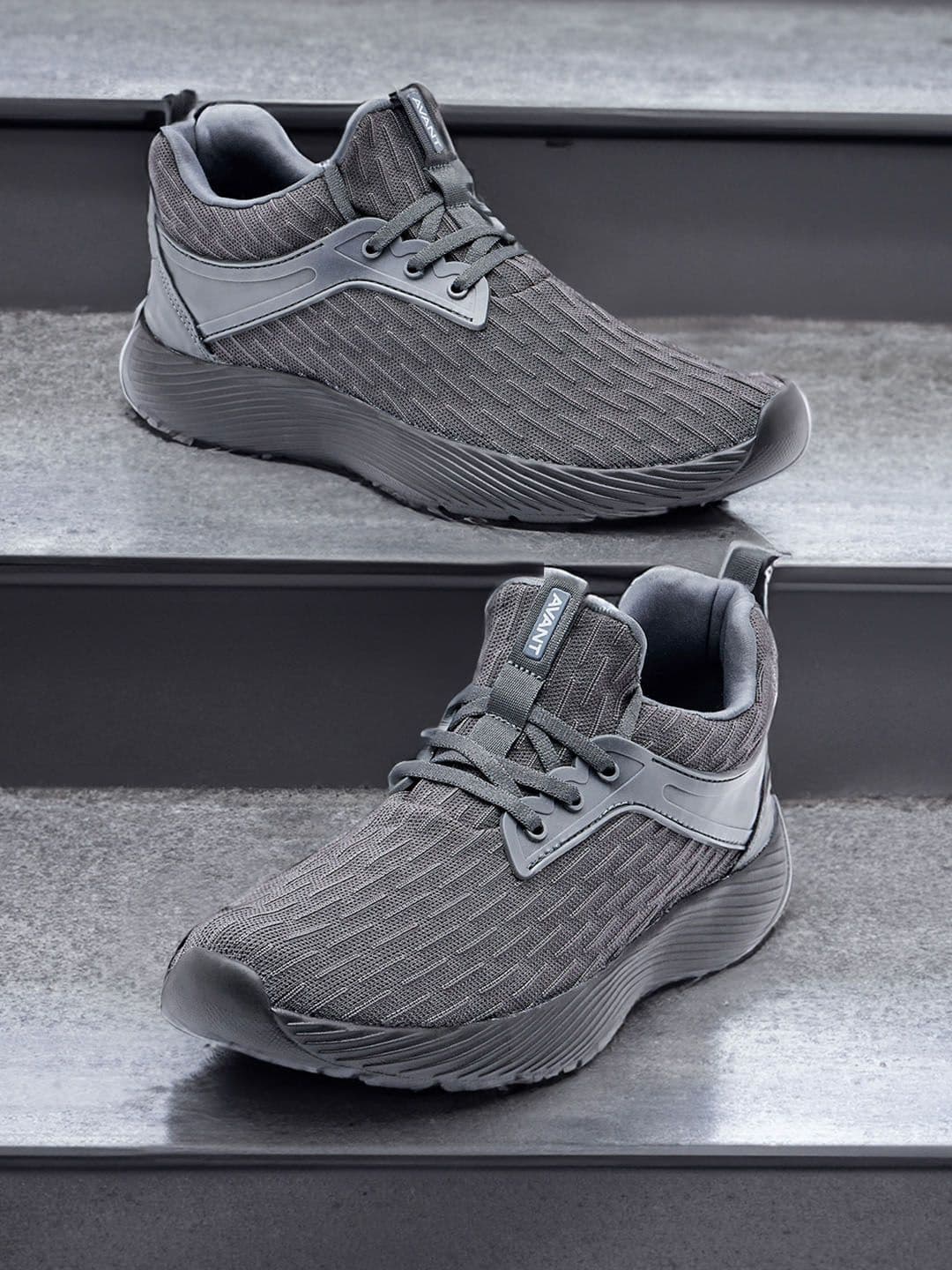 AVANT Men's Dark Grey FeatherLite Casual Shoes - view 1