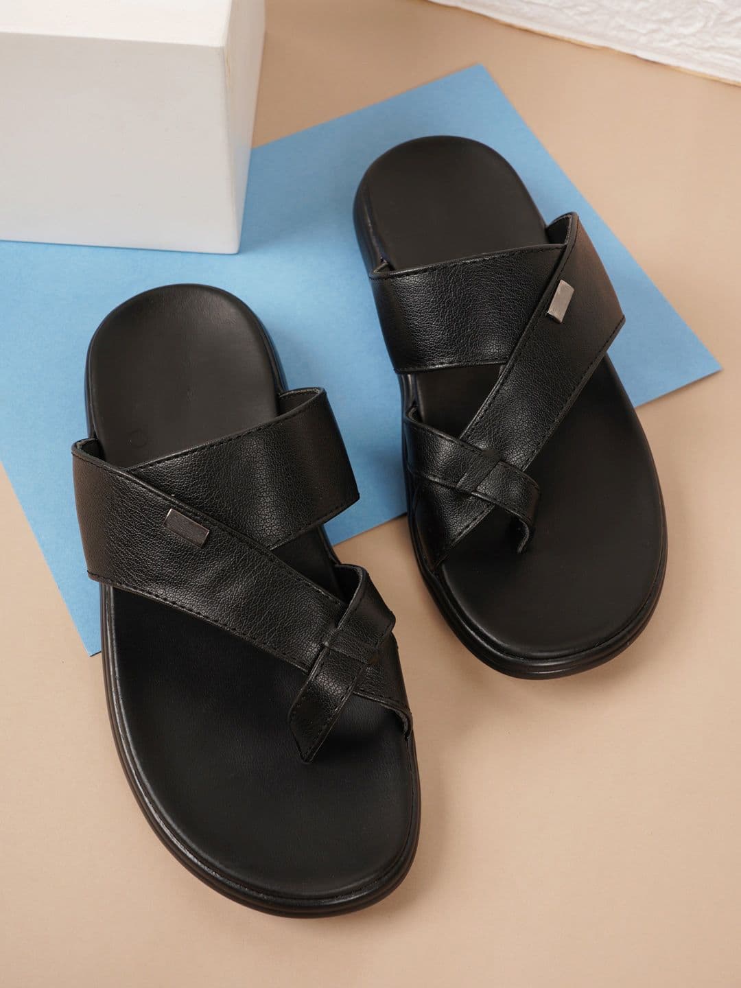 SAPATOS Men Textured Comfort Sandals - view 1