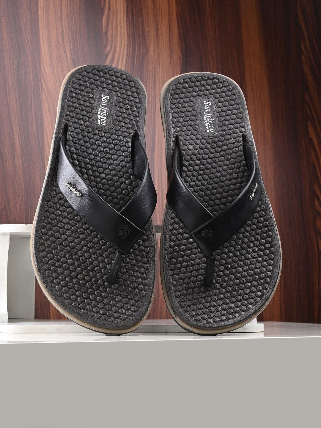 San Frissco Men Comfortable Padded Thong Flip-Flops - view 1