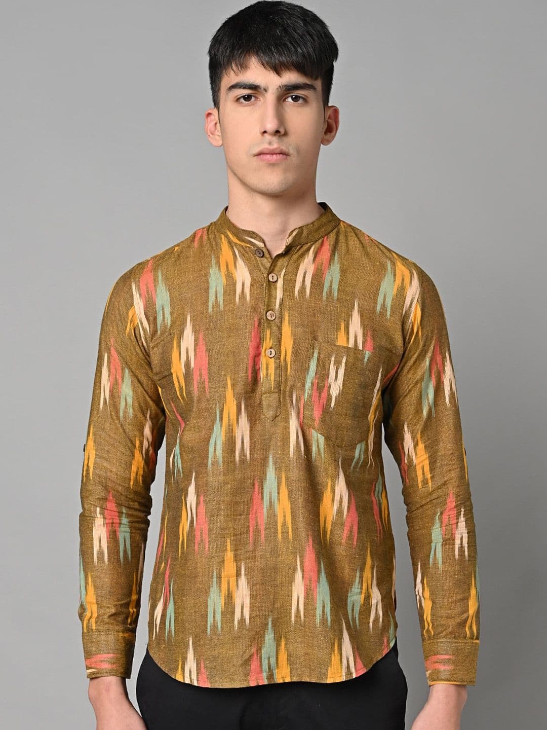 Vastraa Fusion Abstract Ikat Printed Mandarin Collar Pure Cotton Short Kurta - view 1