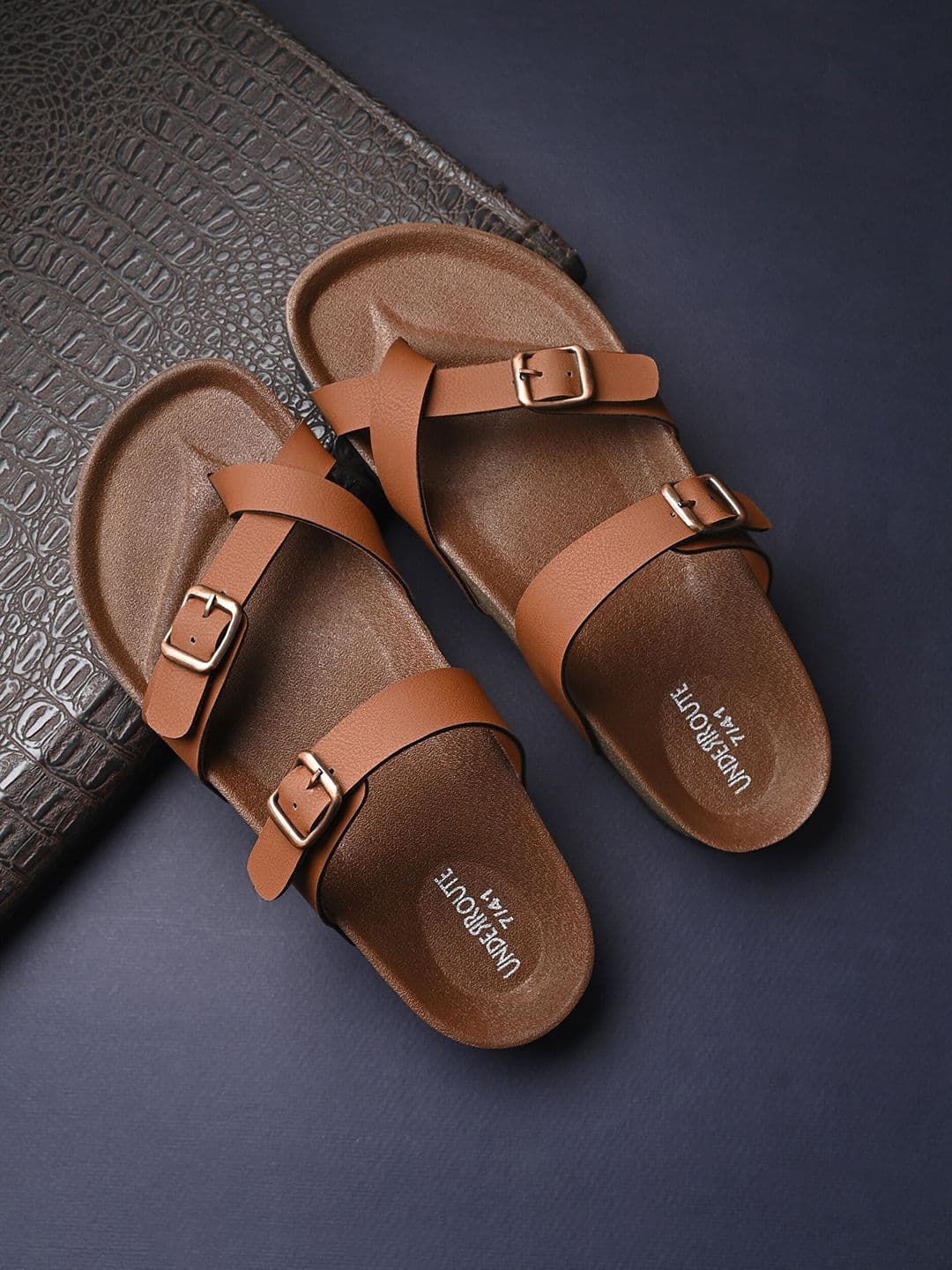 UNDERROUTE Men One Toe Two Strap Comfort Sandals With Buckle Detail - view 1