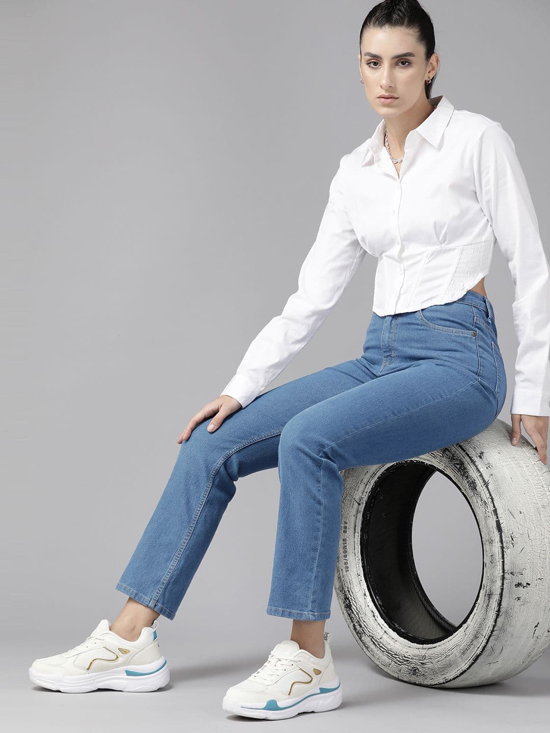 Roadster Women Straight Fit High-Rise Stretchable Jeans - view 1