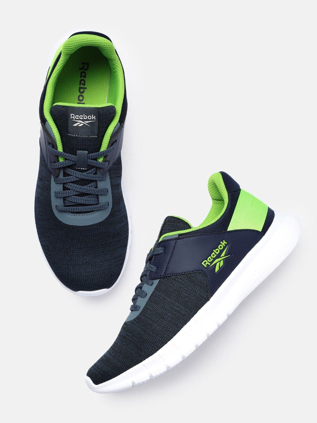 Reebok Men REEBOK GENESIS RUNNER M Running Shoes - view 1