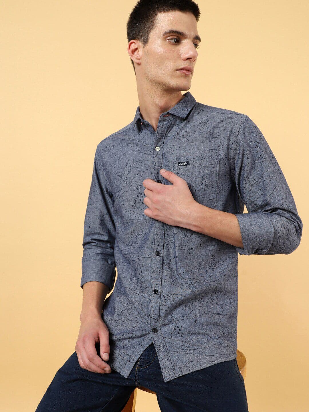 Wrangler Spread Collar Opaque Cotton Casual Shirt - view 1