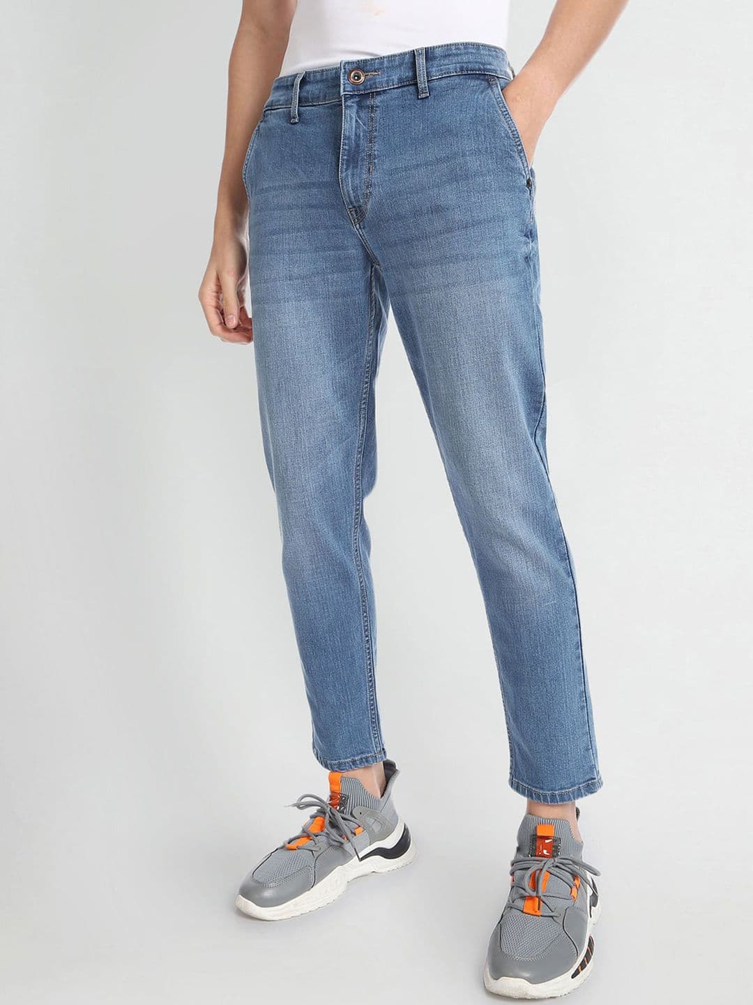 Flying Machine Men Tapered Fit Cleanlook Light Fade Stretchable Jeans - view 1