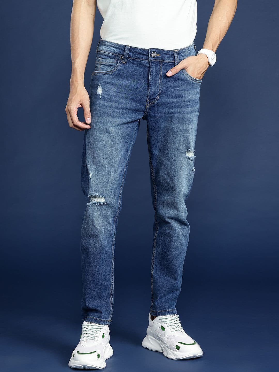 Mast & Harbour Men Navy Blue Carrot Low Distress Light Fade Stretchable Jeans