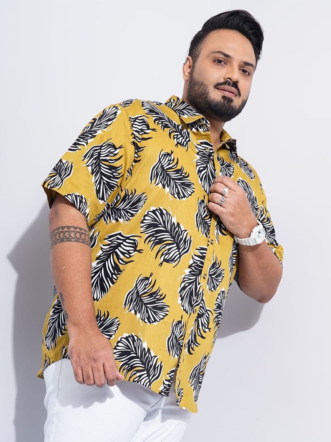 Hardsoda by The Indian Garage Co Plus Size Floral Printed Twill Weave Spread Collar Casual Shirt - view 1