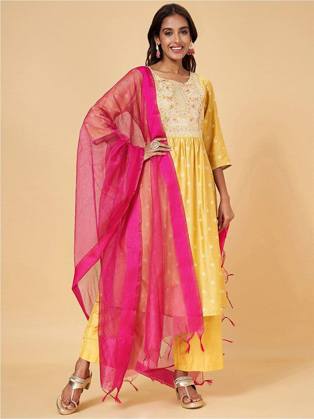 RANGMANCH BY PANTALOONS Striped Tasselled Dupatta - view 1