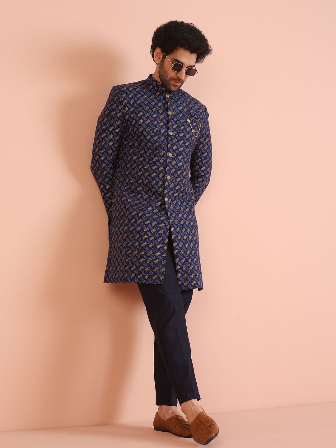 KISAH Men Self-Design Cotton Indowestern Sherwani Set