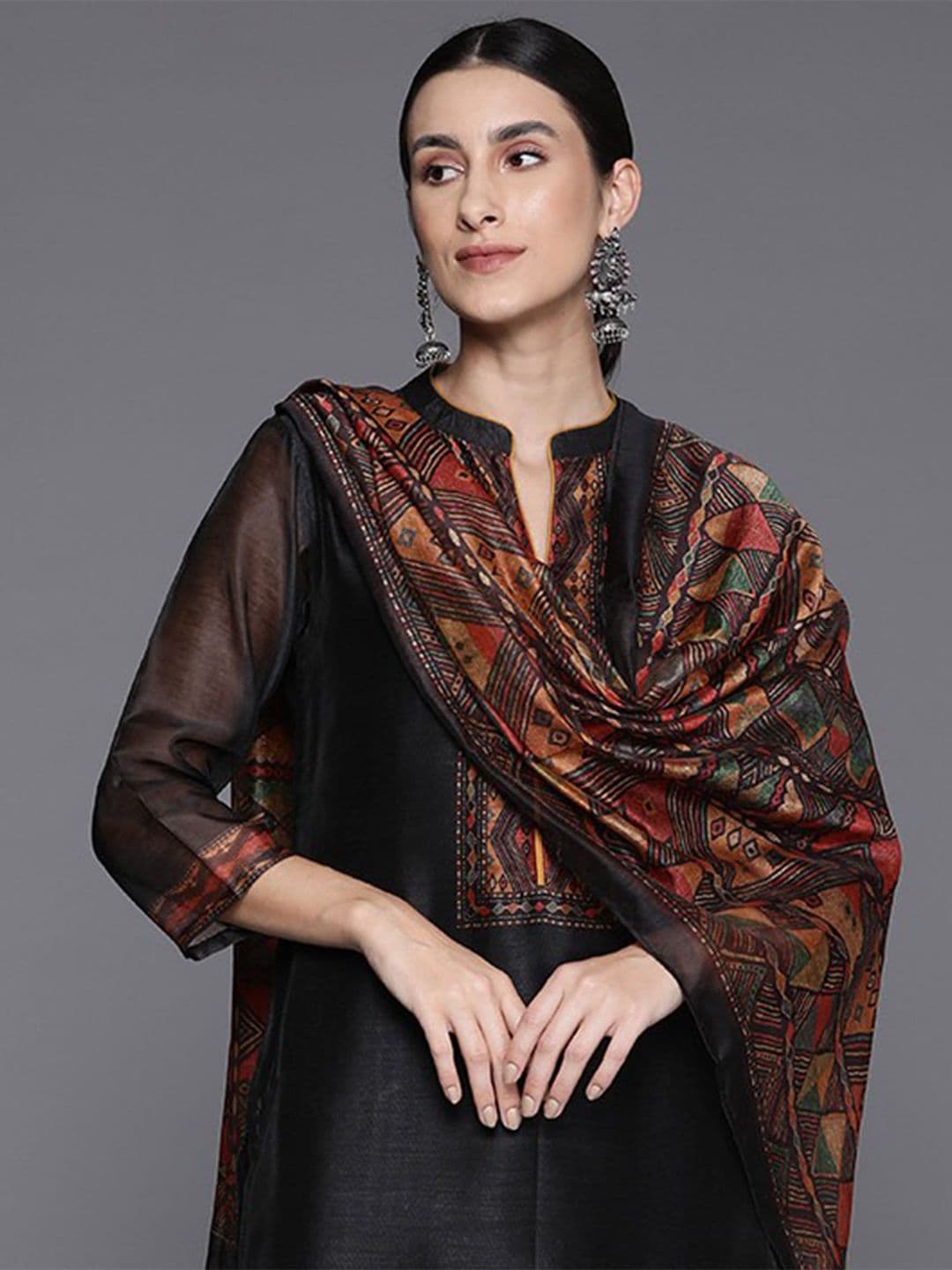 Varanga Women Printed Regular Chanderi Silk Kurta with Trousers & Dupatta - view 1
