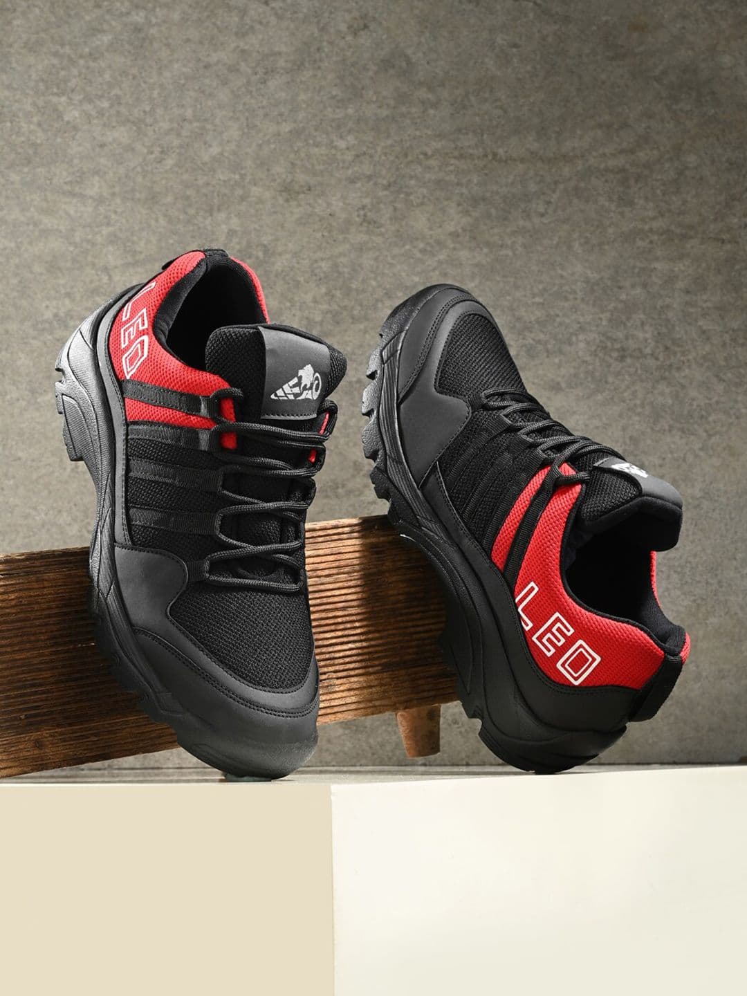 Leo's Fitness Shoes Men Mesh Antimicrobial Running Shoes - view 1