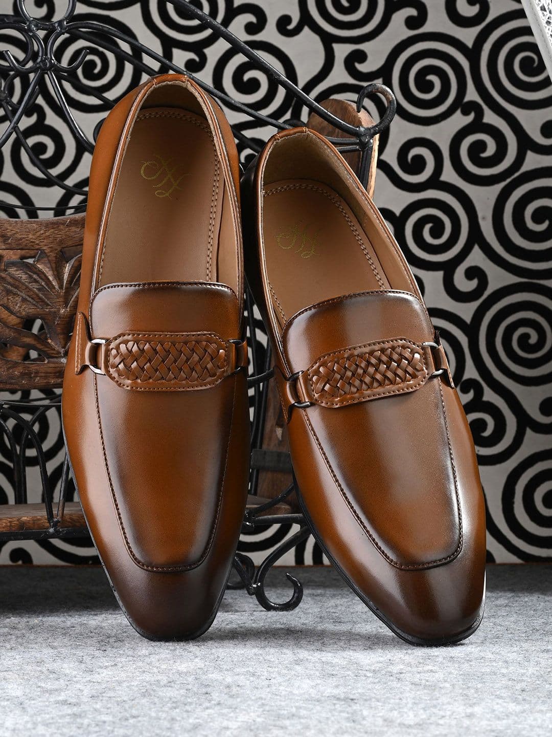 House of Pataudi Men Textured Formal Loafers - view 1