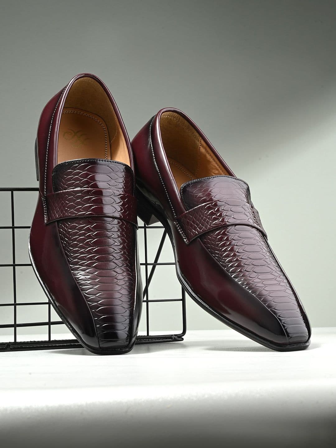 House of Pataudi Men Textured Formal Loafers - view 1