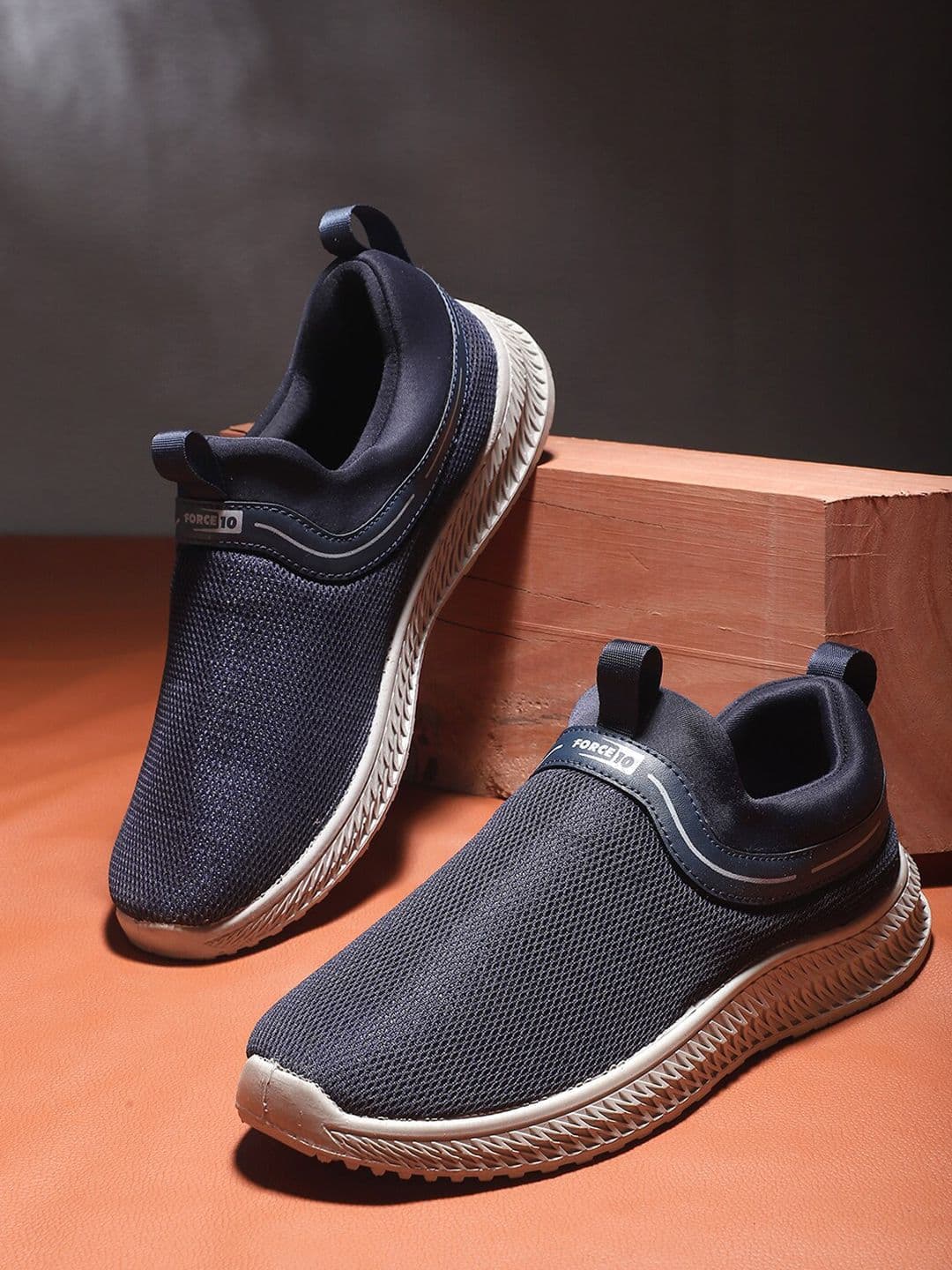 Liberty Men Mesh Running Shoes - view 1
