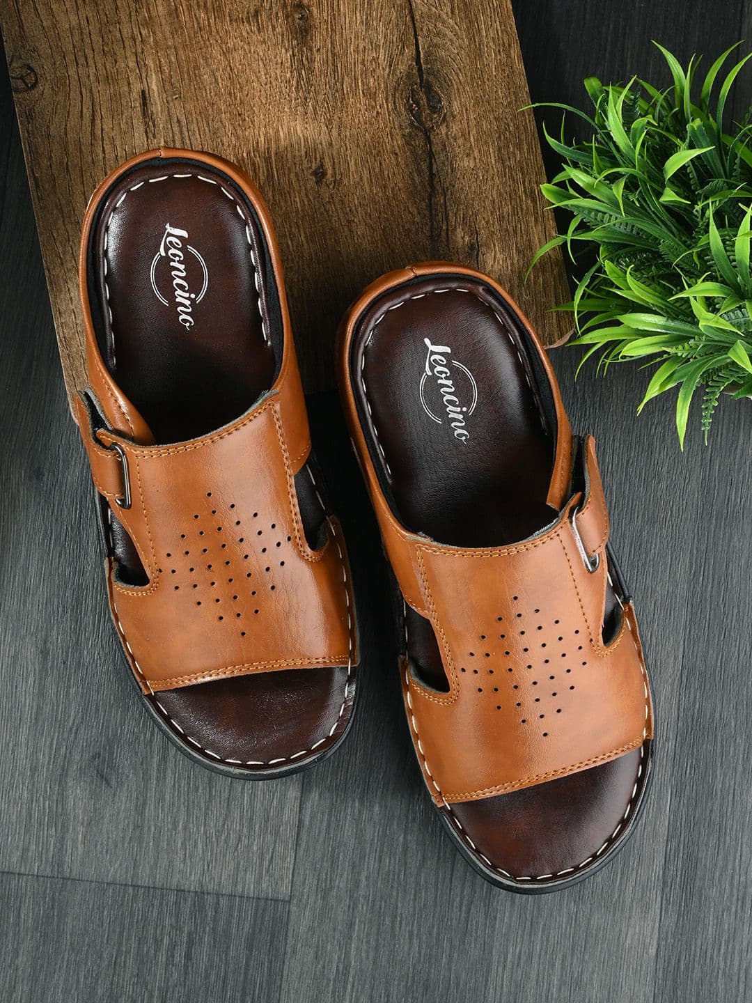LEONCINO Men Comfort Sandals - view 1