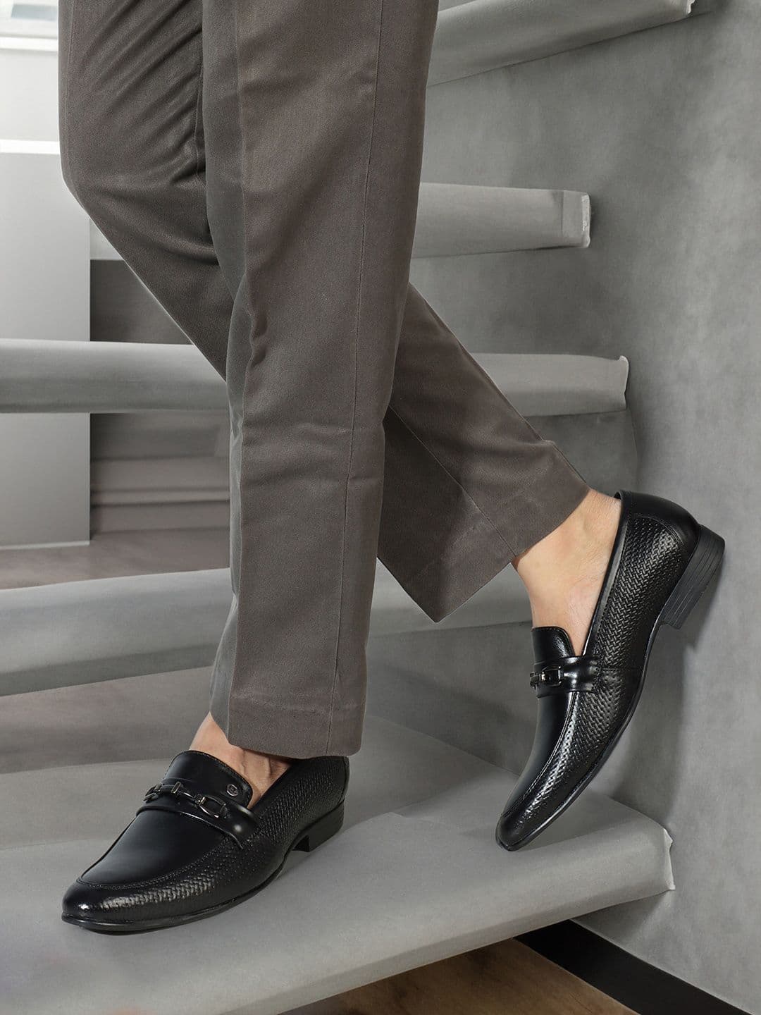Carlton London Men Leather Formal Loafers - view 1