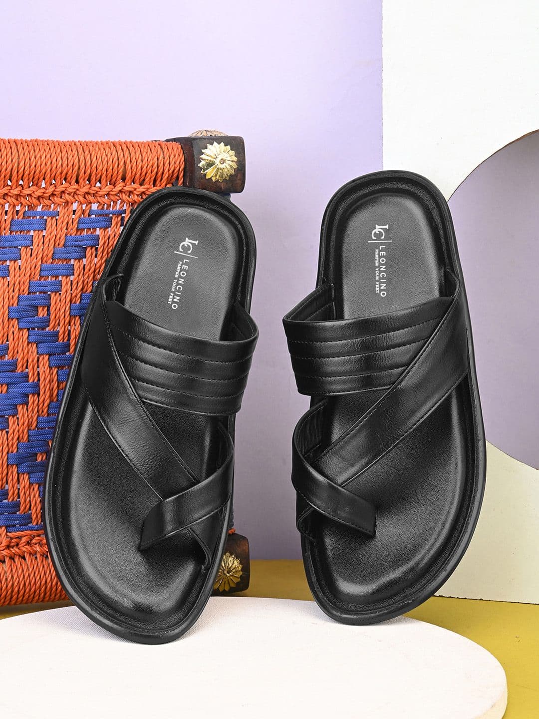 LEONCINO Men Textured Comfort Sandals - view 1
