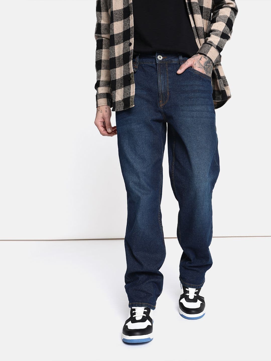 The Roadster Lifestyle Co. Men Relaxed Fit Light Fade Stretchable Jeans - view 1