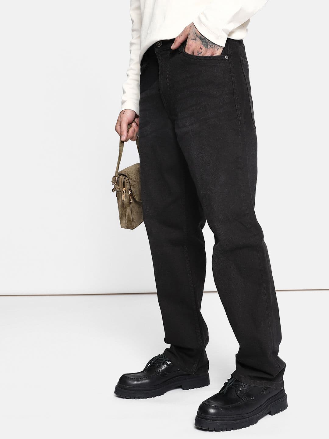 Roadster Men Straight Fit Mid-Rise Light Fade Stretchable Jeans