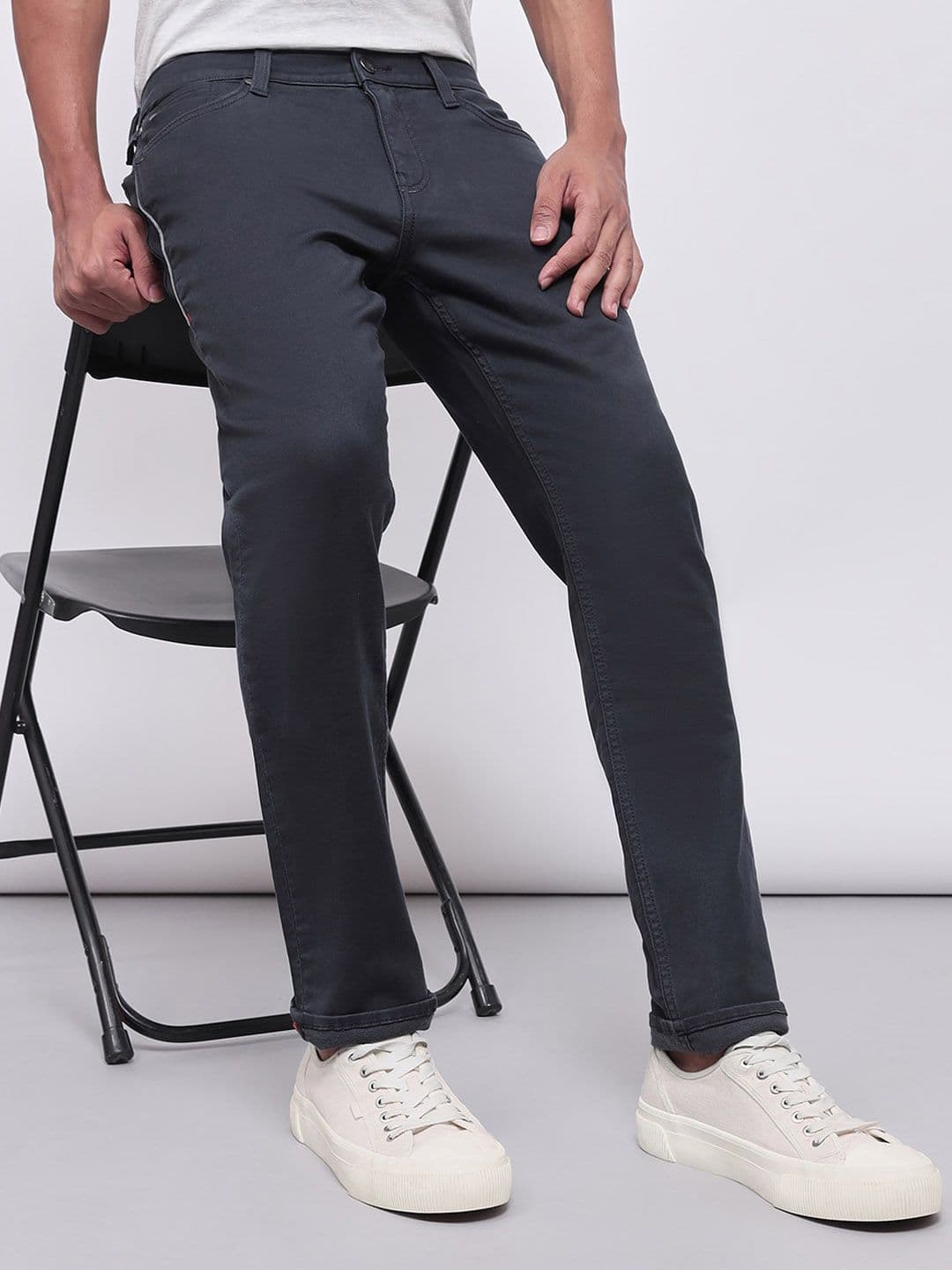 Lee Men Mid Rise Bruce Skinny Fit Clean Look Stretchable Jeans - view 1
