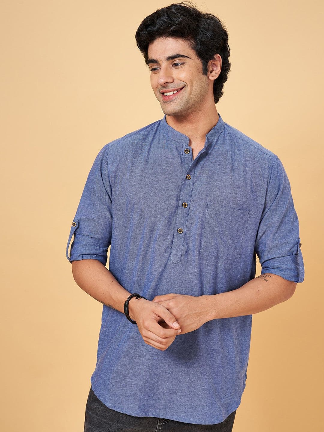 indus route by Pantaloons Mandarin Collar Roll Up Sleeves Kurta - view 1