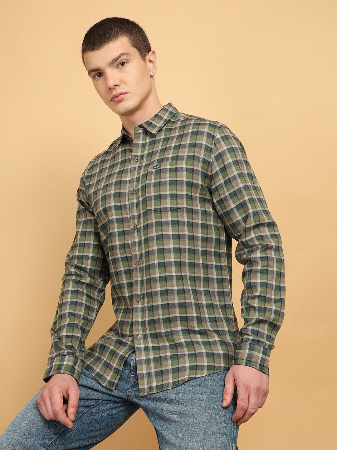 Wrangler Checked Spread Collar Regular Fit Cotton Casual Shirt - view 1