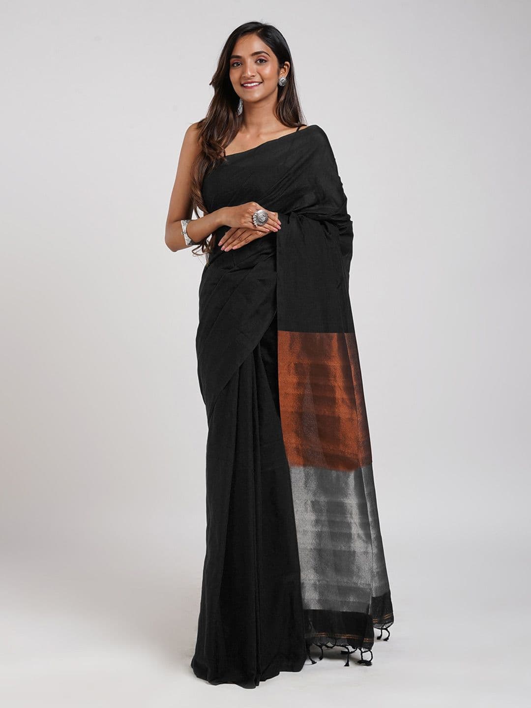 TEEJH Black Zari Detail Pure Cotton Saree - view 1