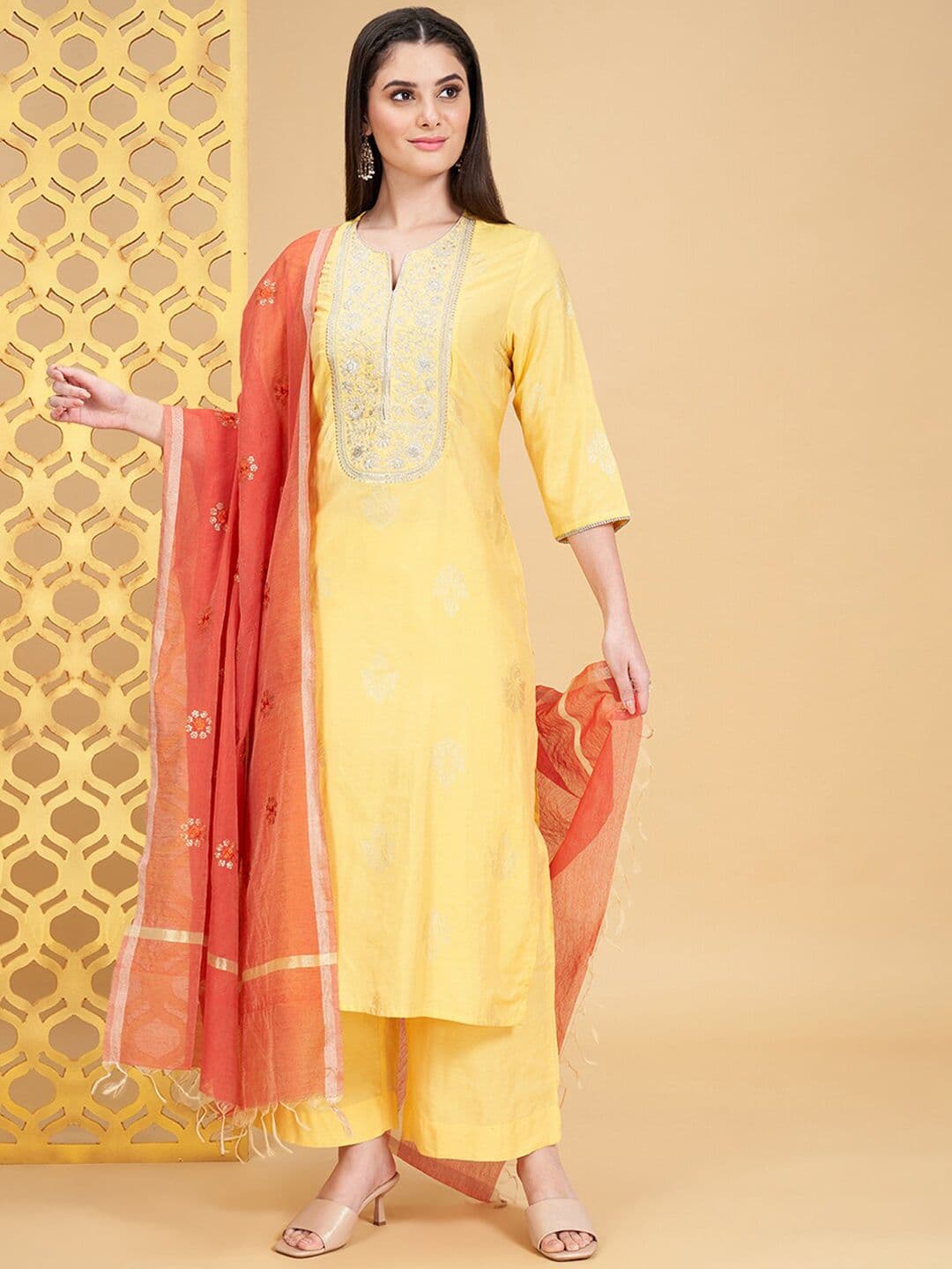 RANGMANCH BY PANTALOONS Embroidered Dupatta with Zari - view 1