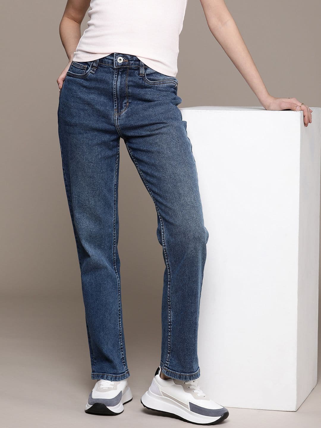 The Roadster Life Co. Women Straight Fit Stretchable Jeans - view 1