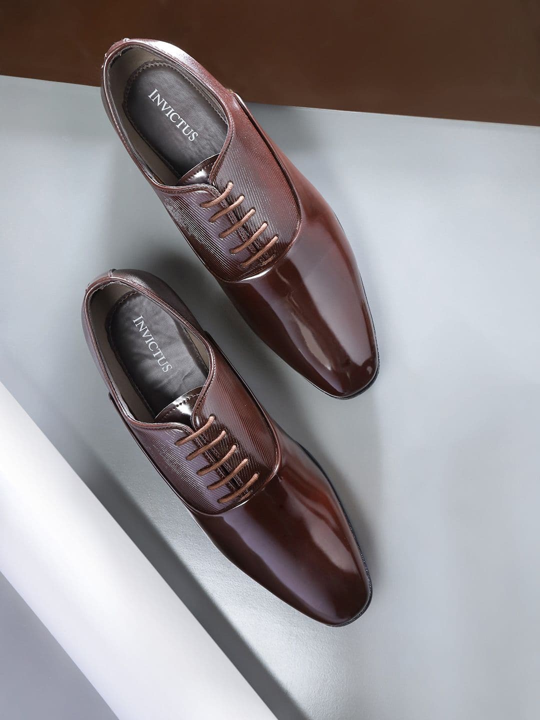 INVICTUS Men Coffee Brown Textured Formal Oxfords - view 1