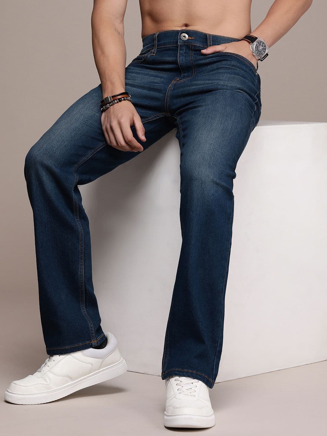 Roadster Men Light Fade Regular Fit Stretchable Jeans - view 1