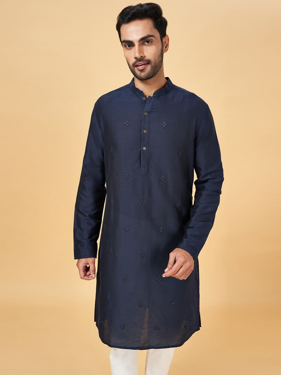 indus route by Pantaloons Men Embroidered Thread Work Mandarin Collar Kurta - view 1