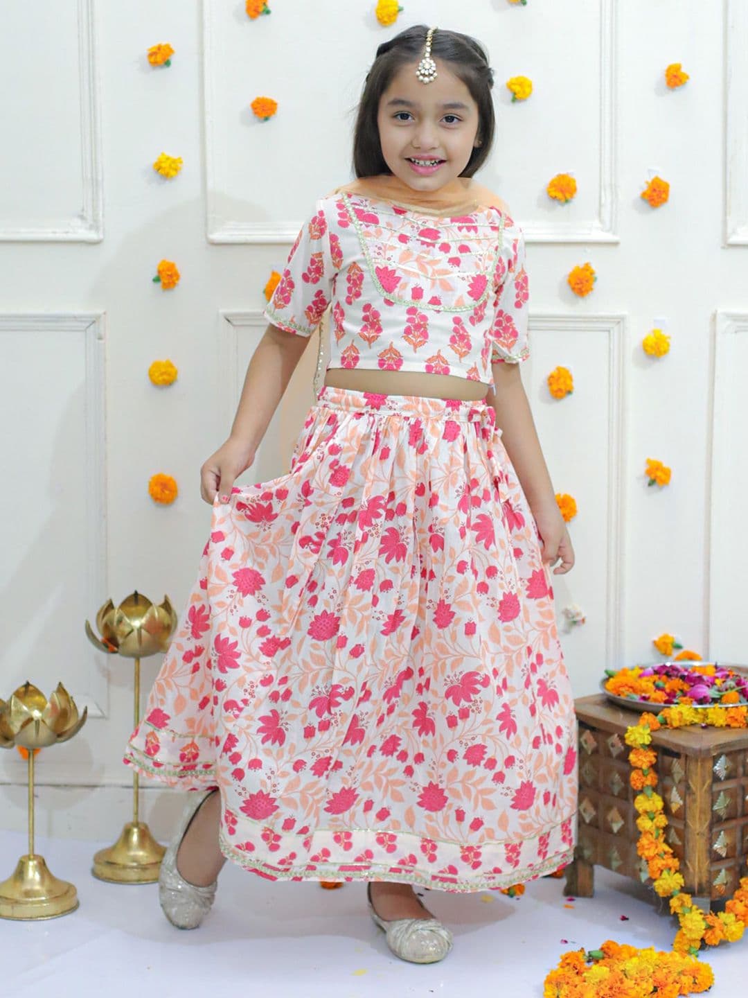 Ka-mee Girls Floral Printed Gotta Patti Cotton Ready to Wear Lehenga & Blouse With Dupatta - view 1